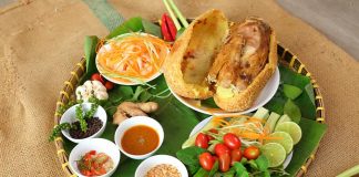 Món gà bó xôi ngon tại đường Lương Định Của quận 2 TPHCM
