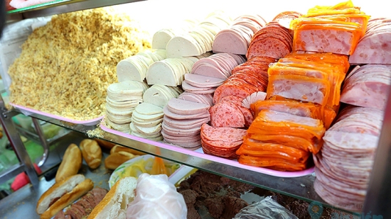 Bánh Mì Tuấn Mập Quận 9 - Ngon Bổ Rẻ, Hương Vị Miền Trung | Ăn Uống Sài Gòn