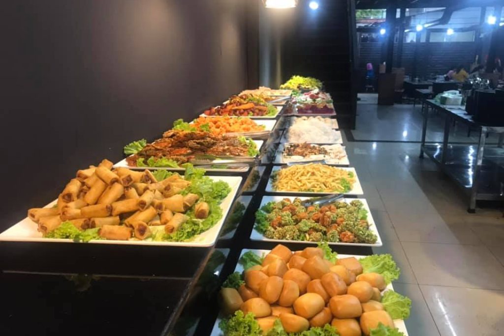 Ăn no căng bụng với Buffet siêu ngon, bổ, rẻ ở Số 24 Hồ Thị Tư, Quận 9