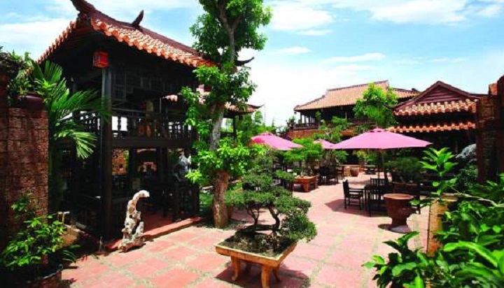 Nhà Hàng Cafe Cổ Gia Quý