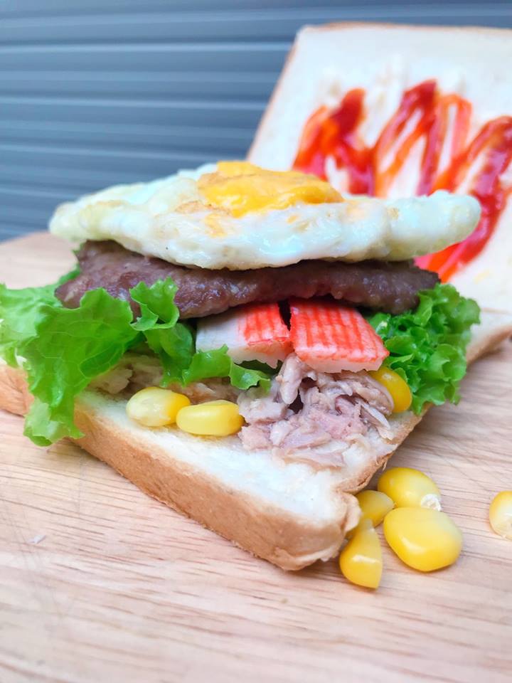 Sandwich & Humburger Chía Núi